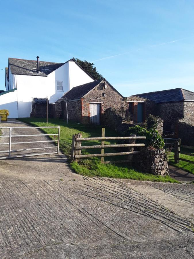 Sharlands Farm Bed And Breakfast Bude Exterior foto